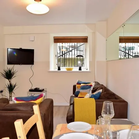 Spacious And Bright 2 Bedroom In 2 Апартаменты *
